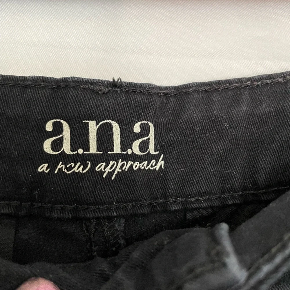 Ana Classic black Women's Shorts​​​​​ - Picture 6 of 6